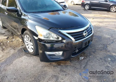 2015 Nissan Altima 2.5 S z USA, uszkodzony, nr VIN 1N4AL3AP2FC582768